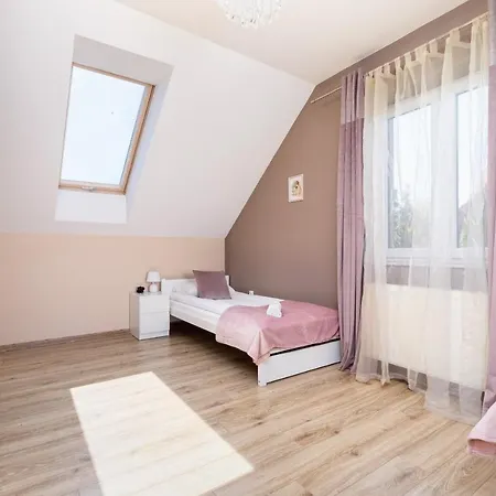 Three-bedroom House Czarnochowice By Renters