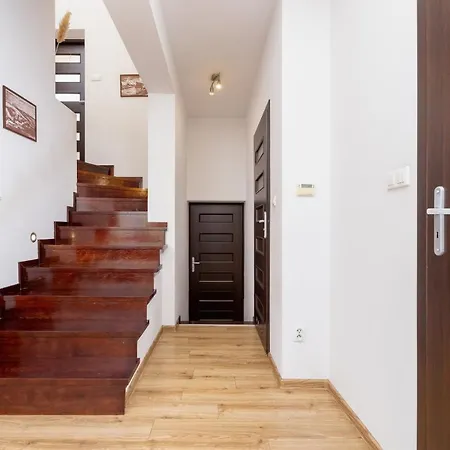 Three-bedroom House Czarnochowice By Renters Holiday home